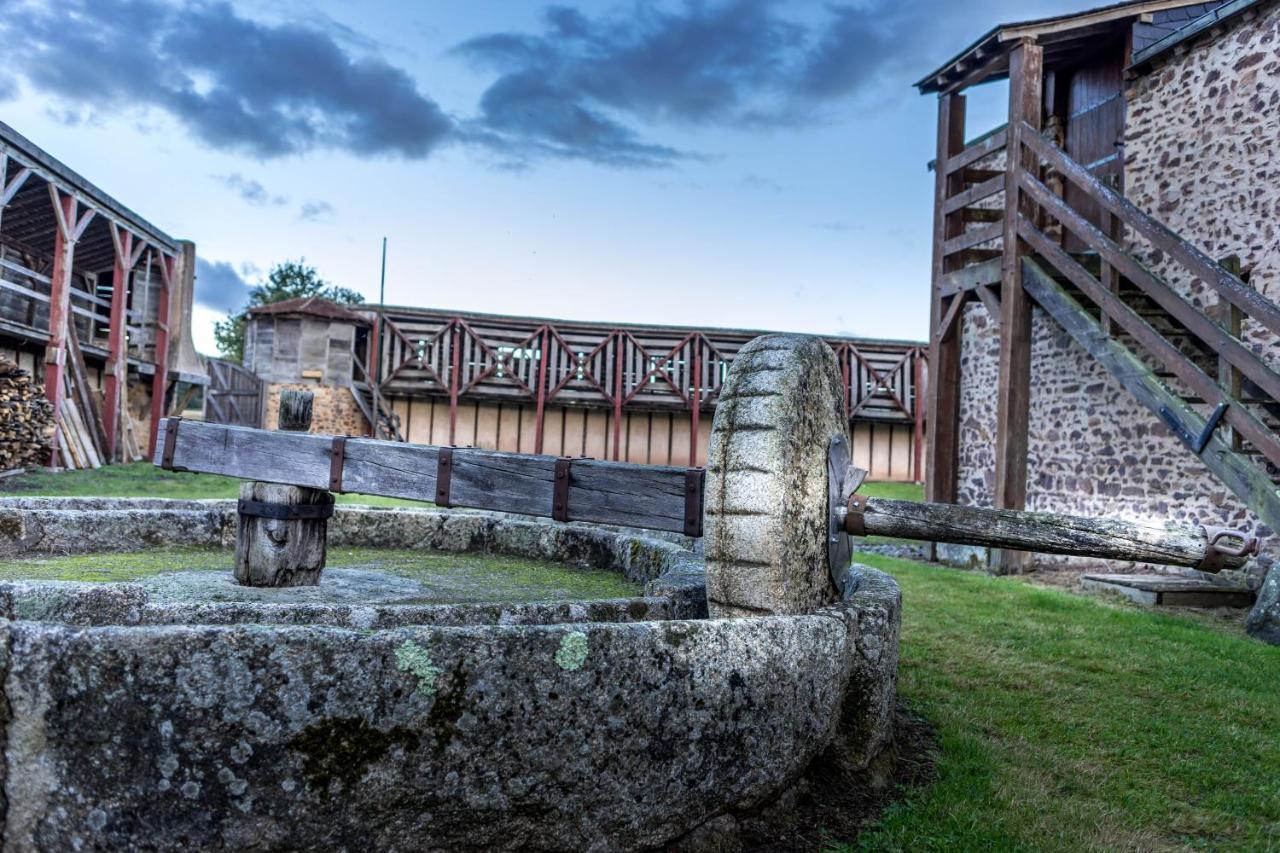 Отель Domaine De La Ferte Clairbois Sainte-Suzanne  Экстерьер фото